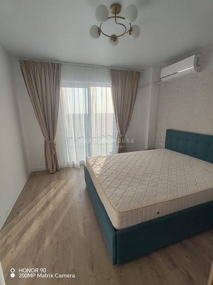 Apartament cu 3 camere decomandat, mobilat în Parcul Carol