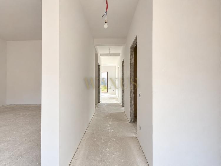 Duplex cu 4 camere cu Canalizare în Chinteni