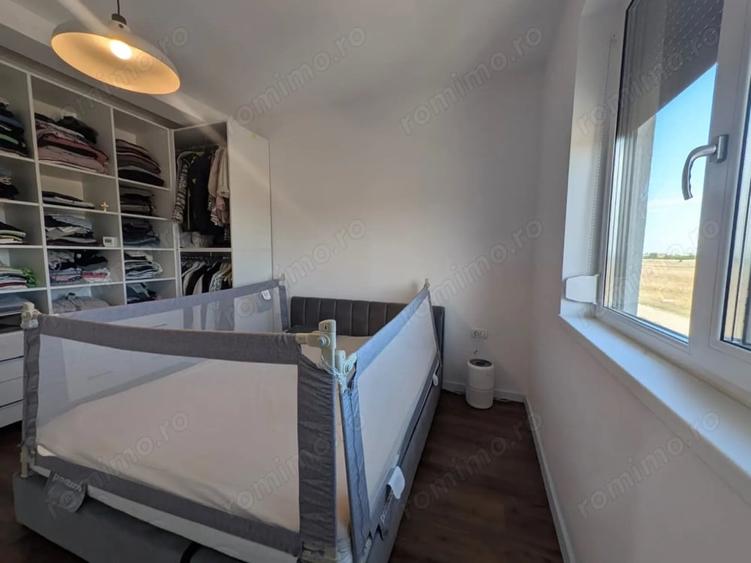 Casă cu 4 camere cu Teren 250 Mp în Giroc
