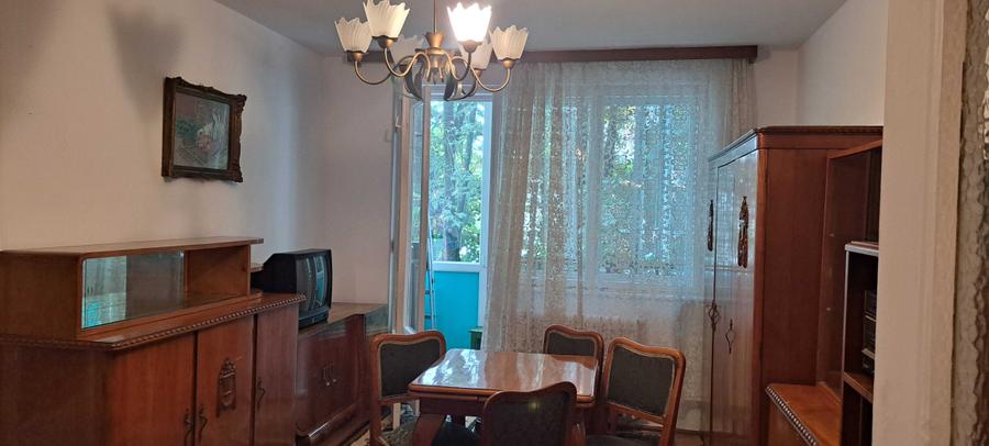 INCHIRIEZ apartament 2 camere DECEBAL 200 - 1