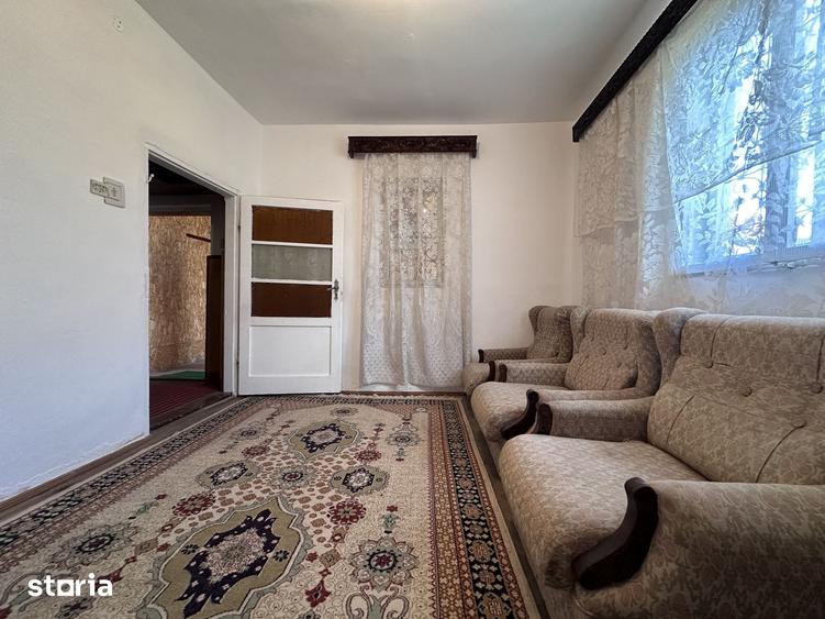 Casă cu 6 camere cu Teren 441 Mp în Central