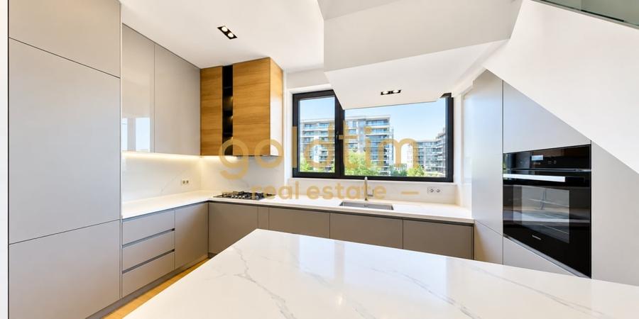 Apartament cu 4 camere decomandat în Aviației