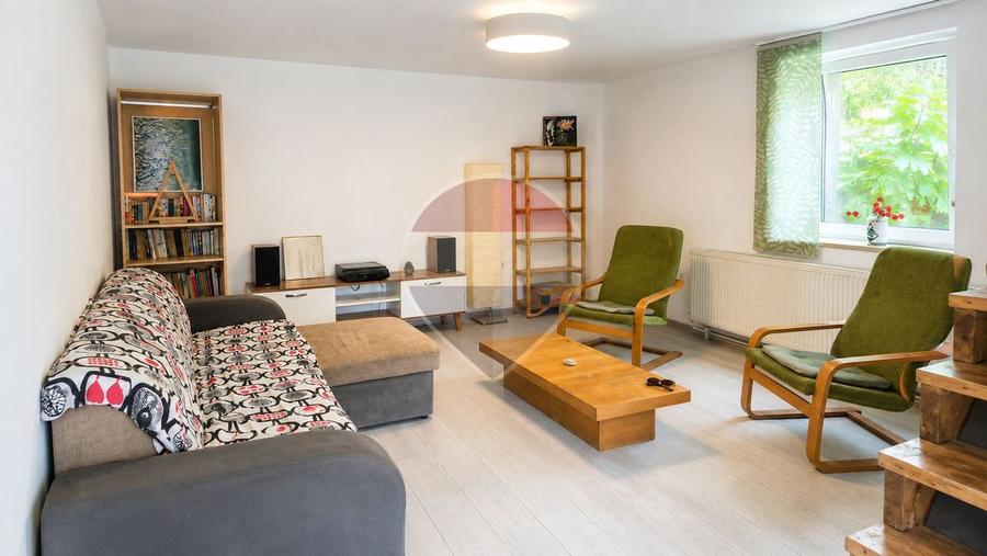 Apartament cu 2 camere decomandat, mobilat în Centrul Istoric