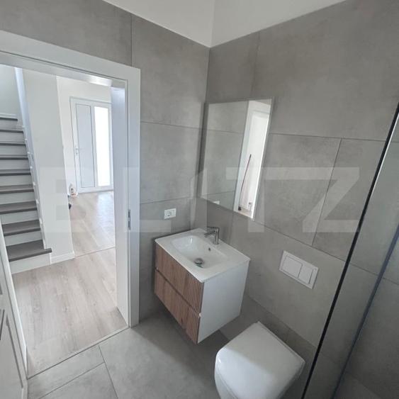 Duplex cu 4 camere cu Canalizare în Săcălaz