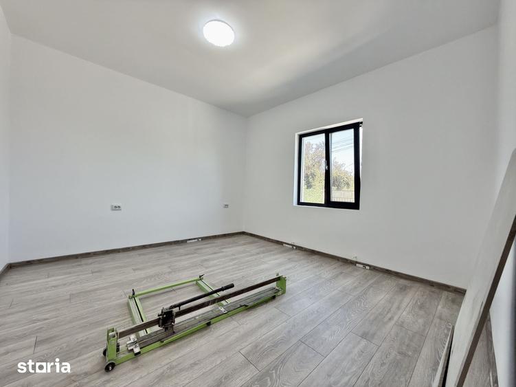 Casă cu 5 camere cu Teren 500 Mp în Central