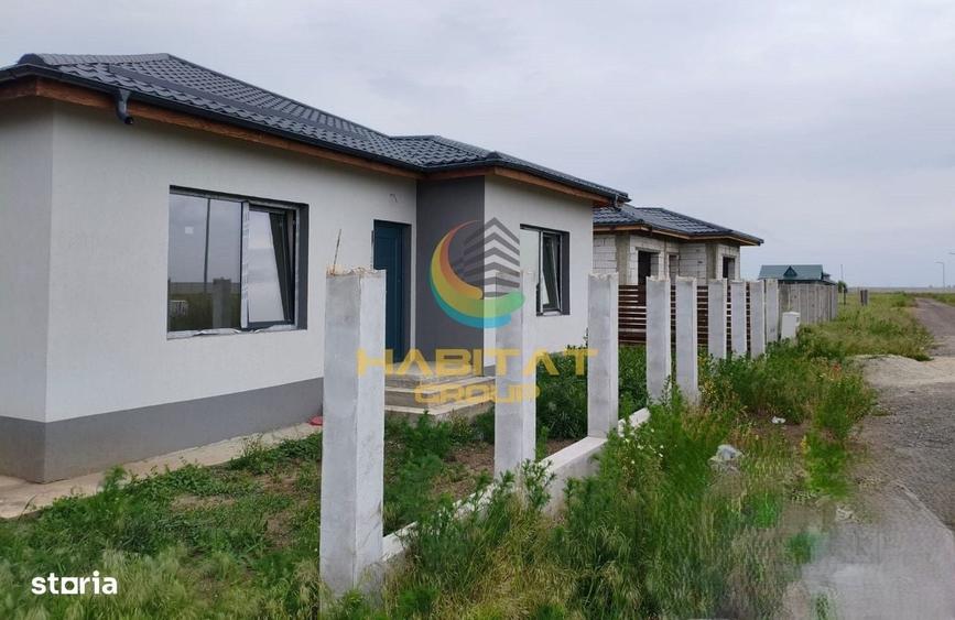Casă cu 3 camere decomandat în Crețești