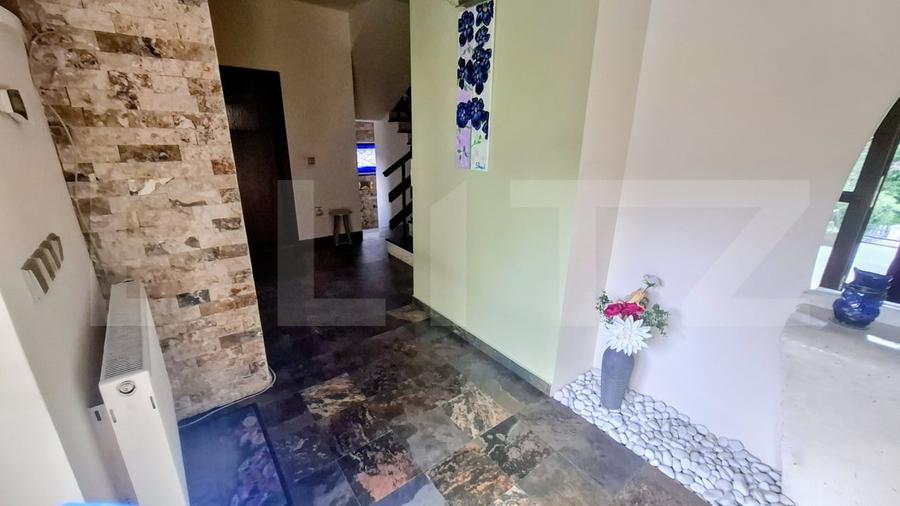 Casă individuală cu 6 camere cu Canalizare în Făget
