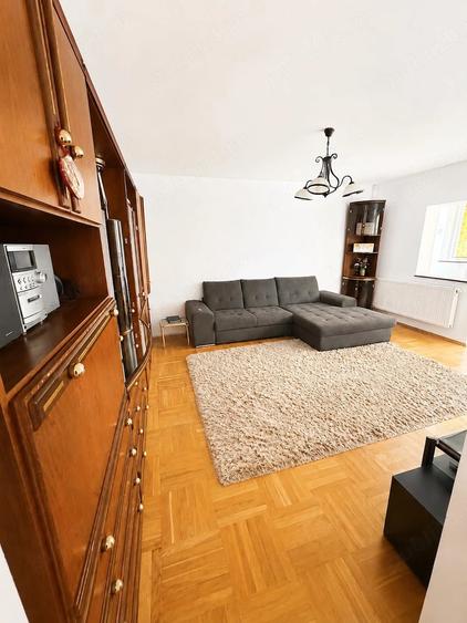 Apartament cu 3 camere decomandat în Nerva Traian