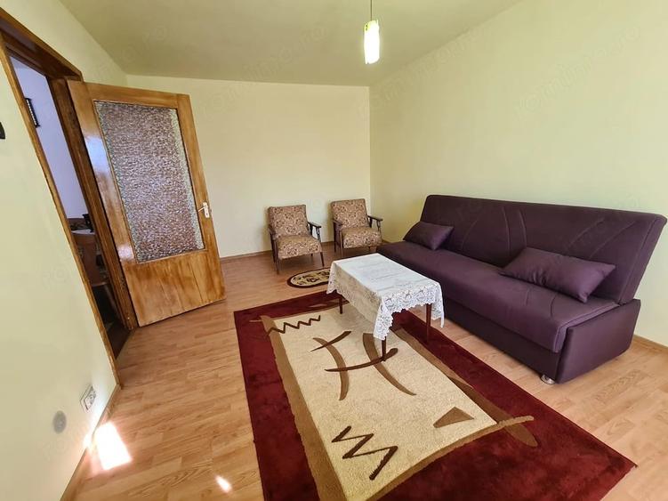Apartament cu 2 camere decomandat în Piața Centrală