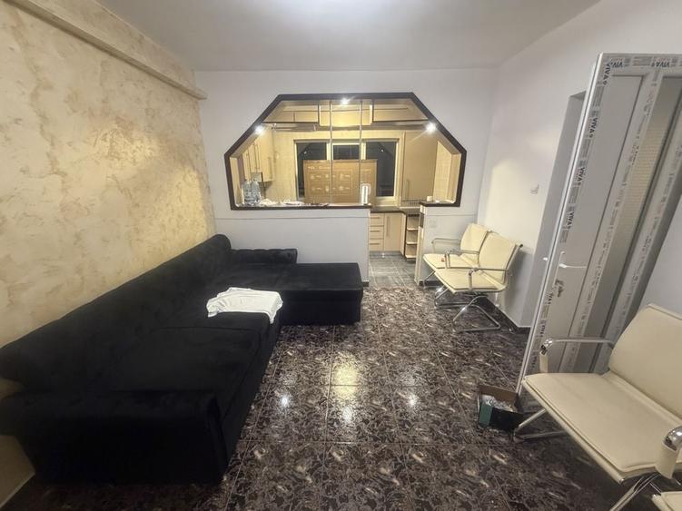 Apartament cu 2 camere decomandat în Exterior Vest