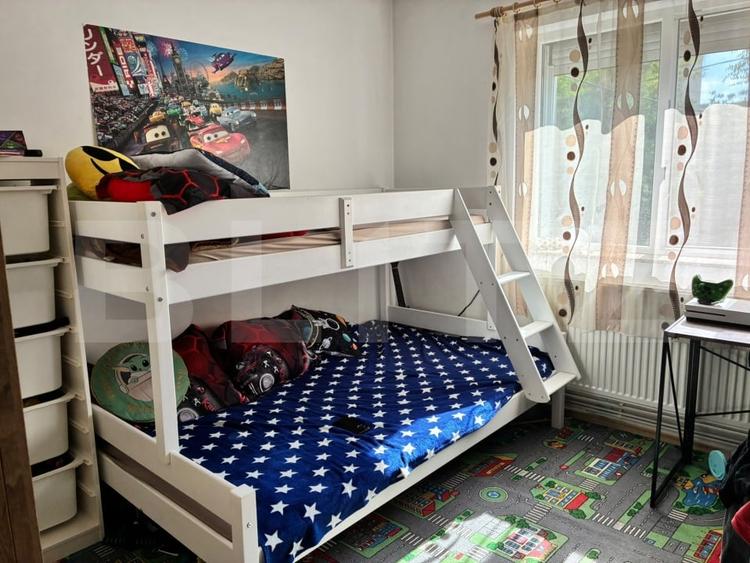 Apartament cu 2 camere semidecomandat, mobilat în Mihai Eminescu
