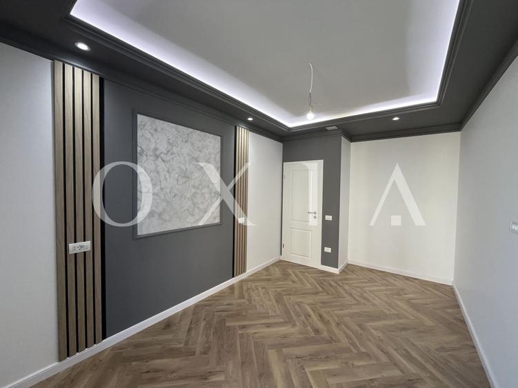 Apartament cu 3 camere semidecomandat în Torontalului