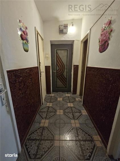 Apartament cu 4 camere semidecomandat în Stupini