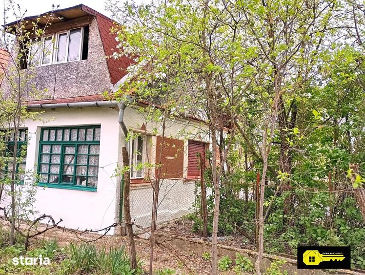 Casă cu 3 camere cu Teren 5060 Mp în Paleu