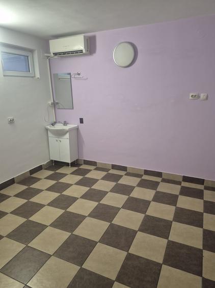 Casă individuală cu 6 camere cu Garaj în Delfinariu