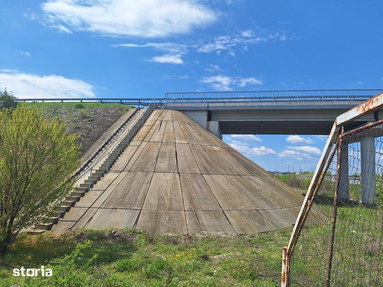 Teren de 32486 mp, în Bărcănești
