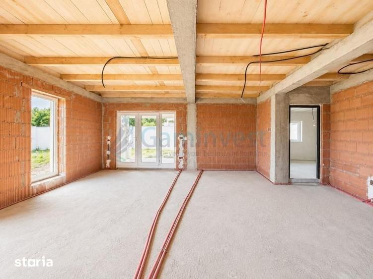 Casă cu 3 camere cu Teren 500 Mp în Sânmartin
