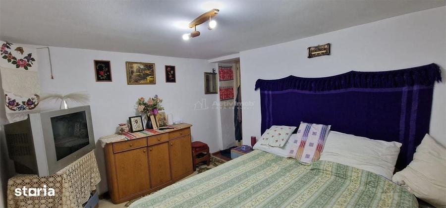 Casă cu 4 camere în Câlnic