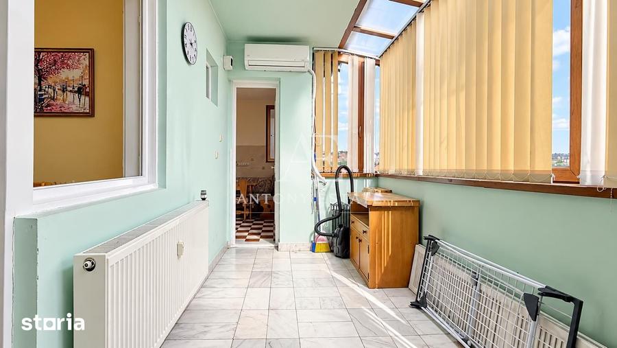 Apartament cu 3 camere semidecomandat în Central