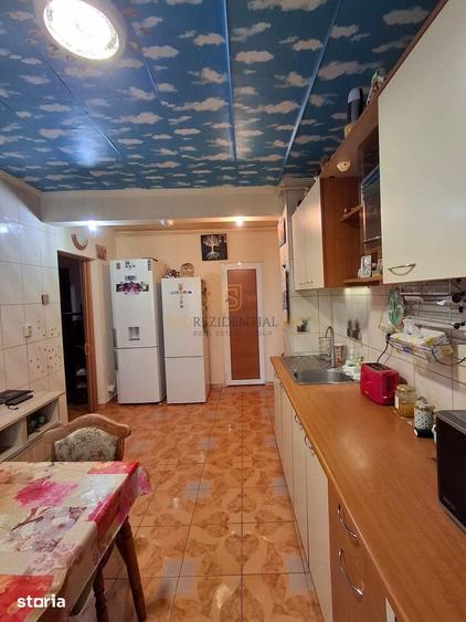 Apartament cu 4 camere decomandat în Apărătorii Patriei