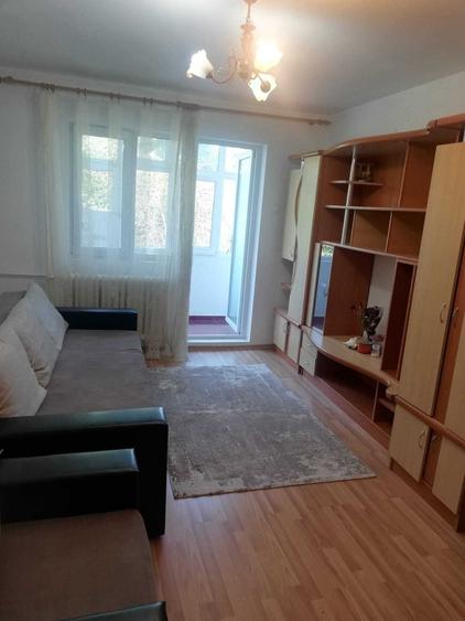 Apartament cu 2 camere decomandat în Tătărași