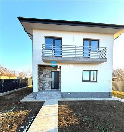 Casă individuală cu 4 camere cu Canalizare în Vorovești