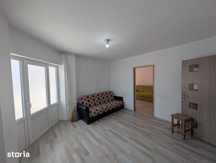 Apartament cu 2 camere semidecomandat în Republicii