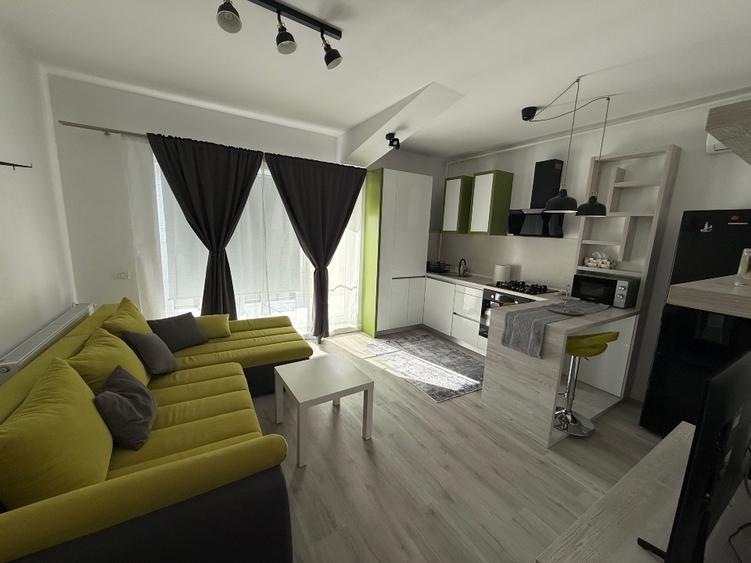 Apartament cu 2 camere decomandat, mobilat în Central