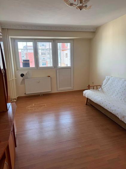 Apartament cu 2 camere decomandat în Micro 21