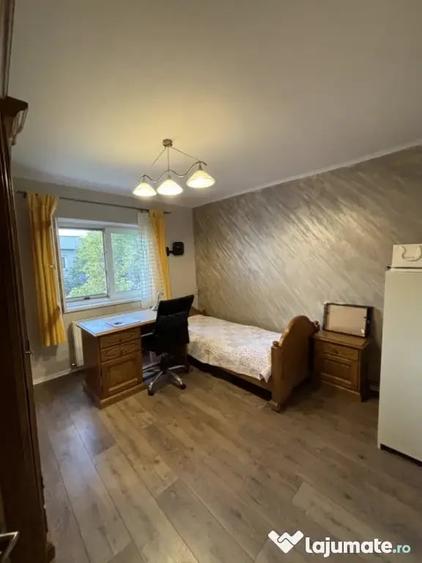 Apartament cu 3 camere decomandat în Cotroceni