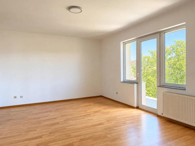 Casă cu 6 camere cu Teren 1000 Mp în Dealuri Oradea