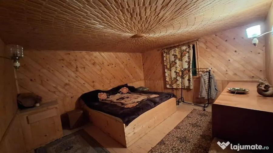 Apartament cu 4 camere în Lepșa
