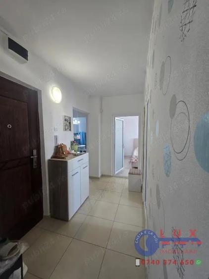 Apartament cu 3 camere decomandat în Babadag