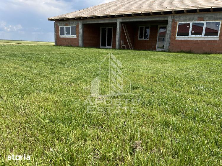 Casă cu 4 camere cu Teren 400 Mp în Orțișoara