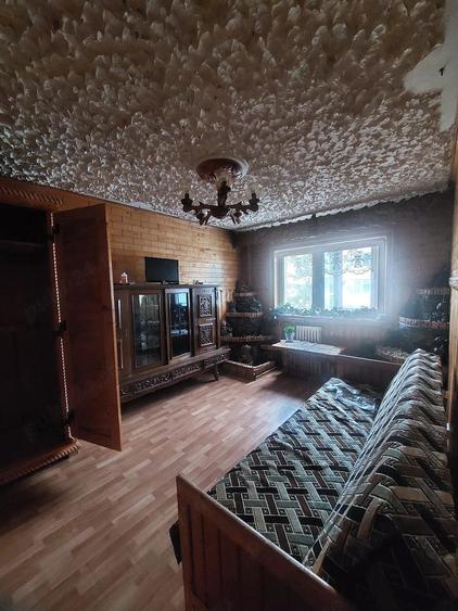 Apartament cu 3 camere decomandat în Tractorul