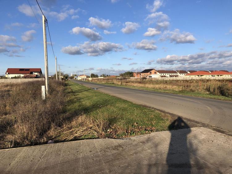 Teren Construcții intravilan de 770 mp, în Covaci