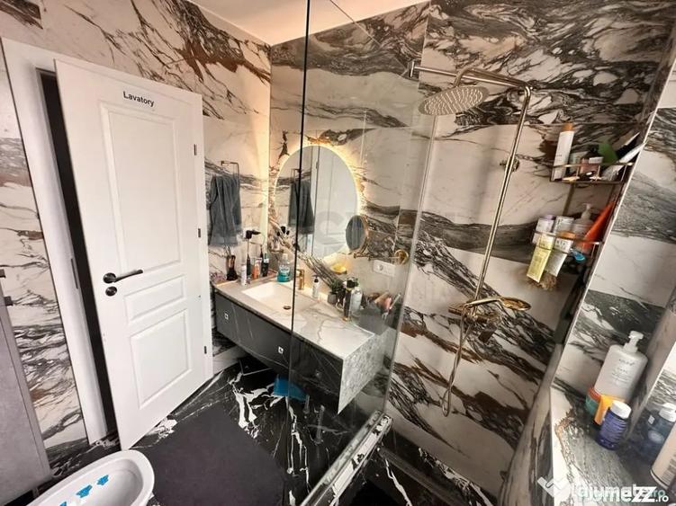 Apartament cu 4 camere decomandat în Grădina Icoanei