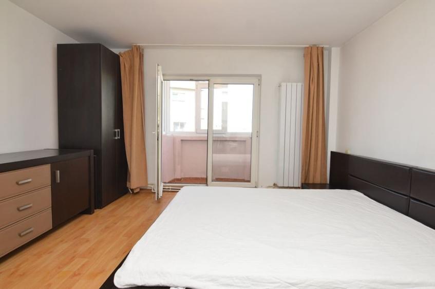 Apartament cu 3 camere decomandat, mobilat în Unirii