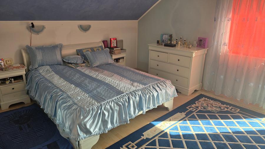 Casă cu 5 camere cu Teren 1159 Mp în Zăvoi