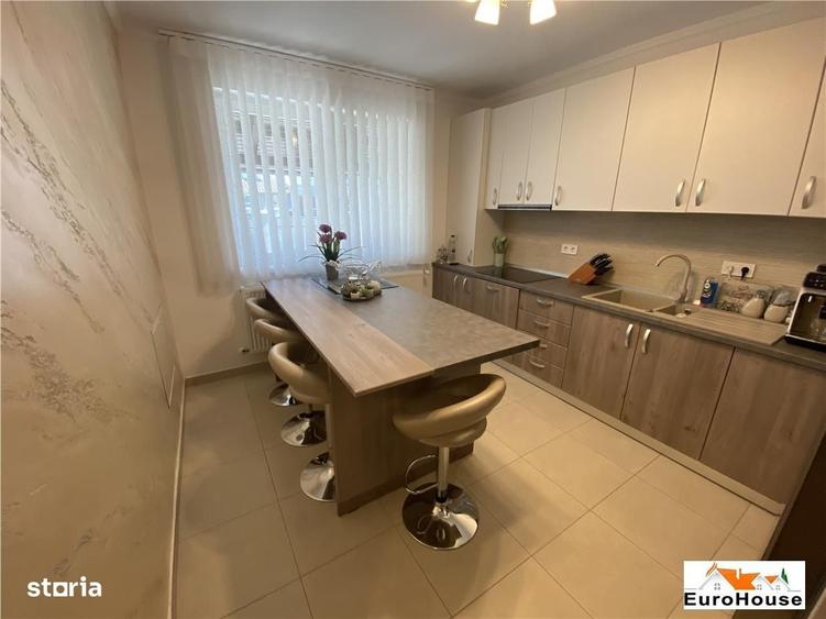 Casă cu 4 camere în Central