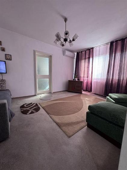 Apartament cu 2 camere nedecomandat în Podu Roș