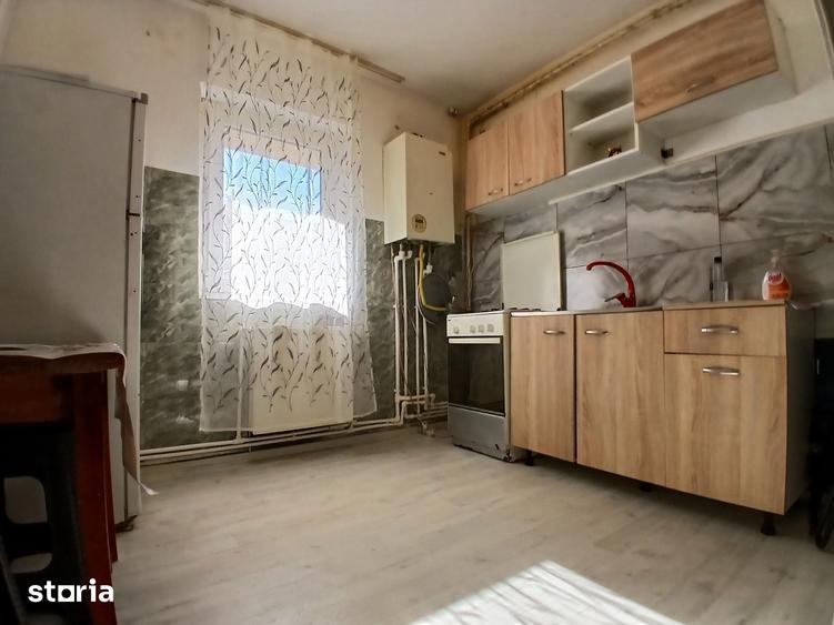Apartament cu 2 camere decomandat în Est