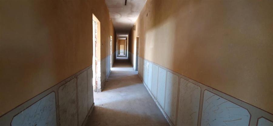 Spațiu comercial, de 721 mp, în Periferie