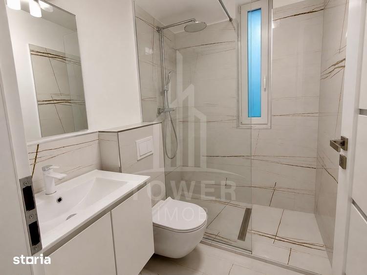 Casă cu 8 camere cu Teren 150 Mp în Central