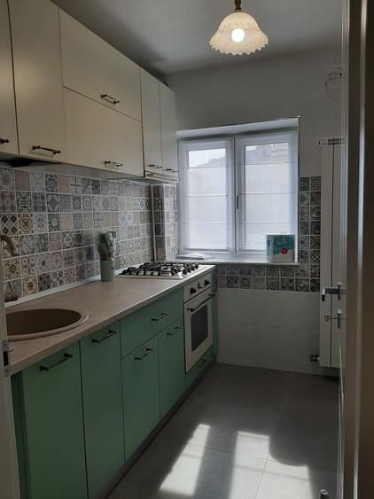 Garsonieră decomandată în Decebal