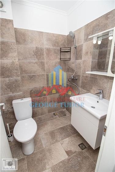 Apartament cu 3 camere decomandat în Tineretului