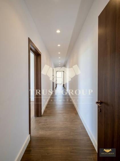 Apartament cu 4 camere decomandat în Herăstrău