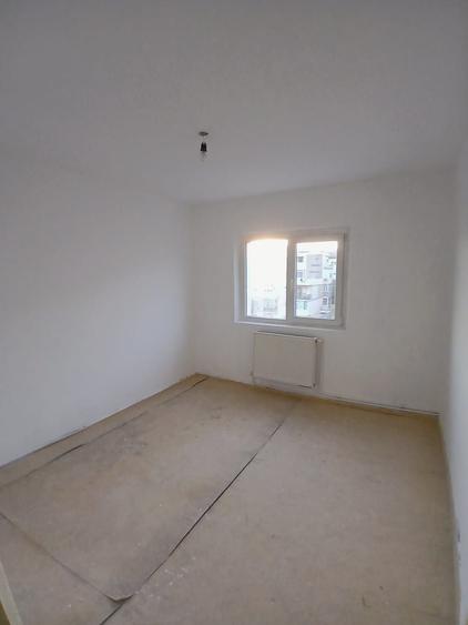 Apartament cu 4 camere în Ultracentral