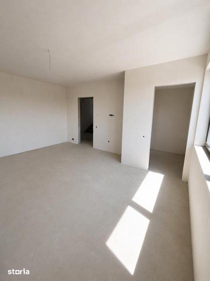 Casă cu 6 camere cu Teren 450 Mp în Apahida