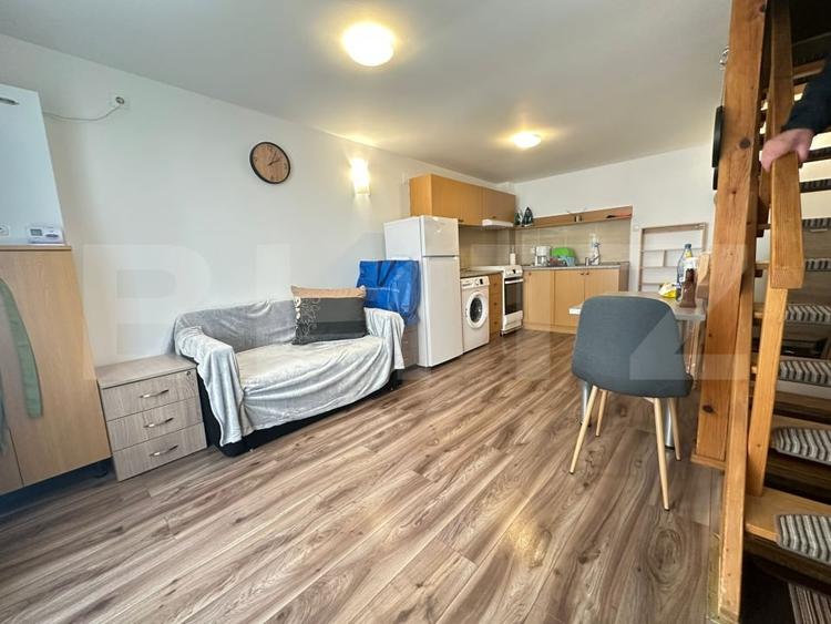 Apartament cu 2 camere semidecomandat, mobilat în Gojdu